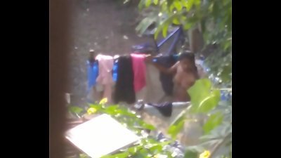 Desi teenager doll outdoor bath full nangi